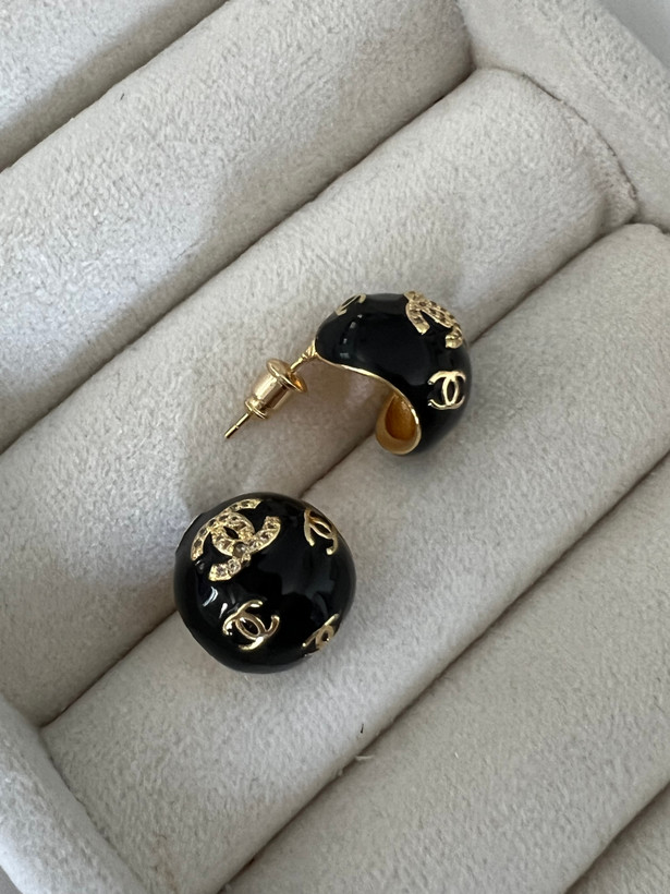 گوشواره مشکی طرح شنل